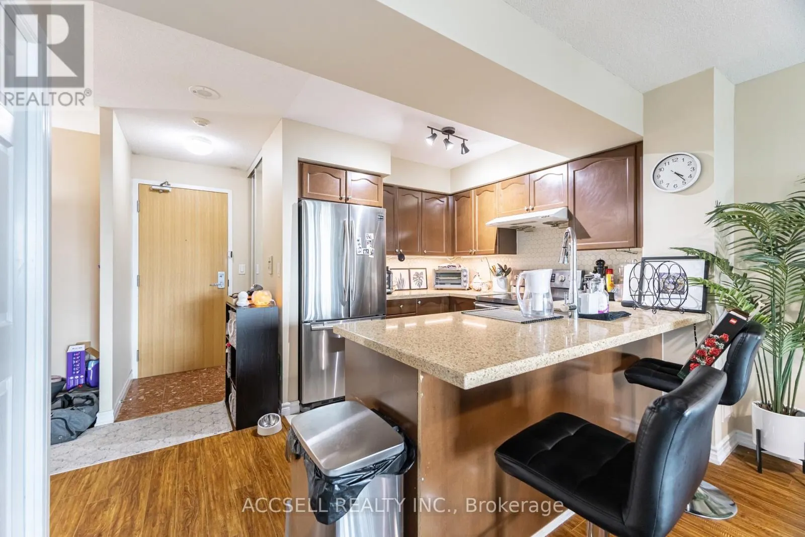 1015 - 68 GRANGEWAY AVENUE