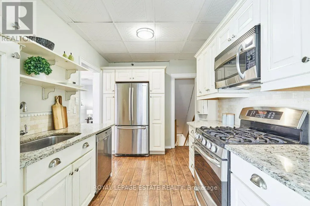 44 BIRCHMOUNT ROAD