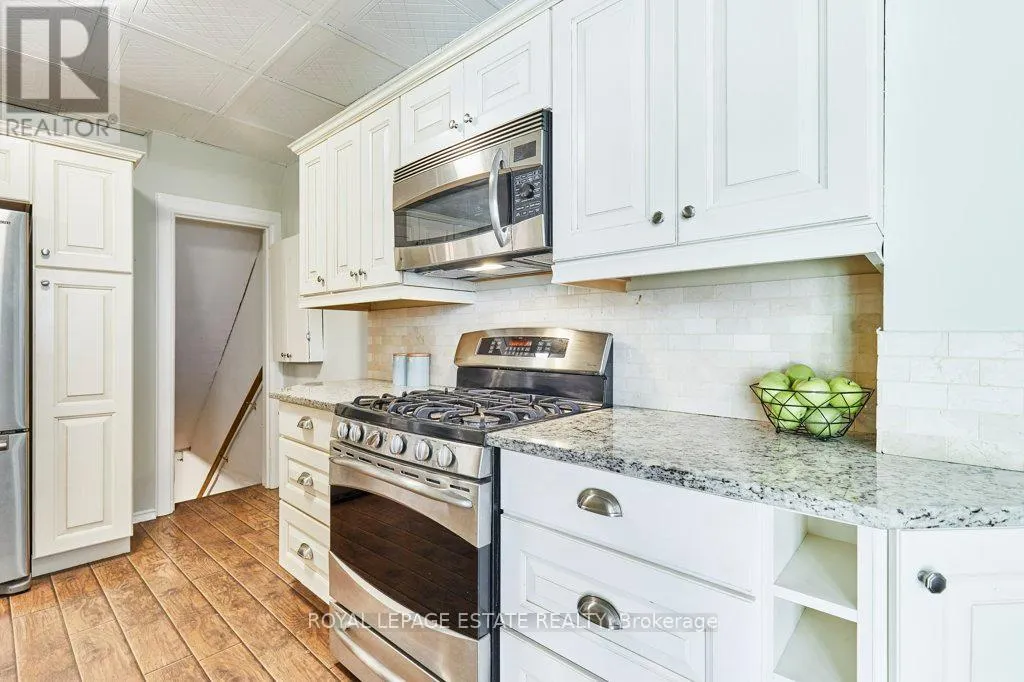 44 BIRCHMOUNT ROAD