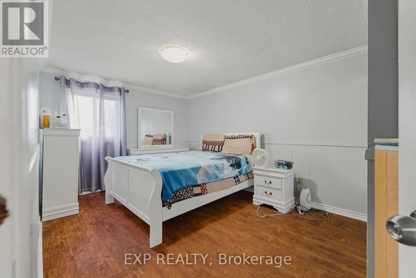2 BLACKBURN CRESCENT