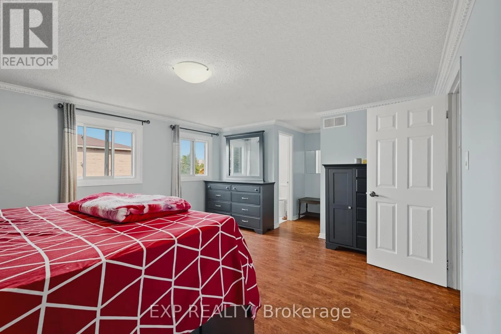 2 BLACKBURN CRESCENT