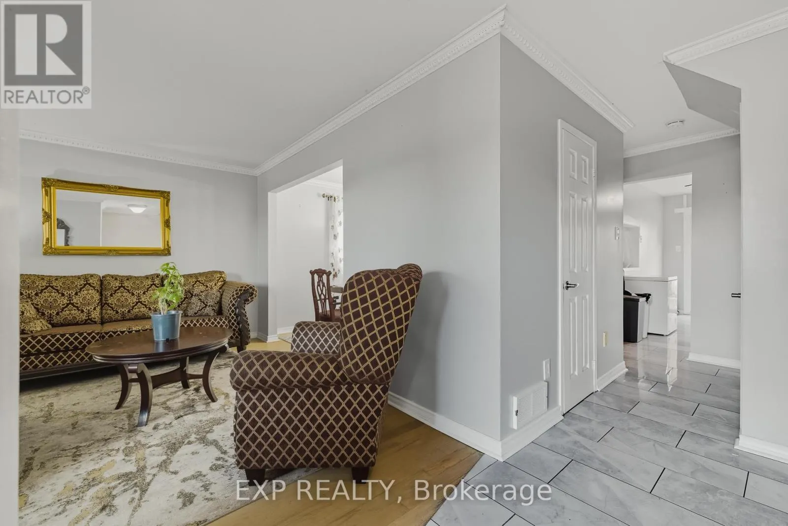 2 BLACKBURN CRESCENT