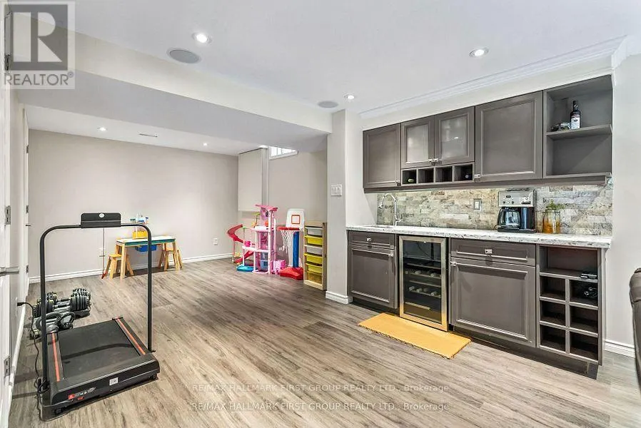 58 MOYNAHAN CRESCENT