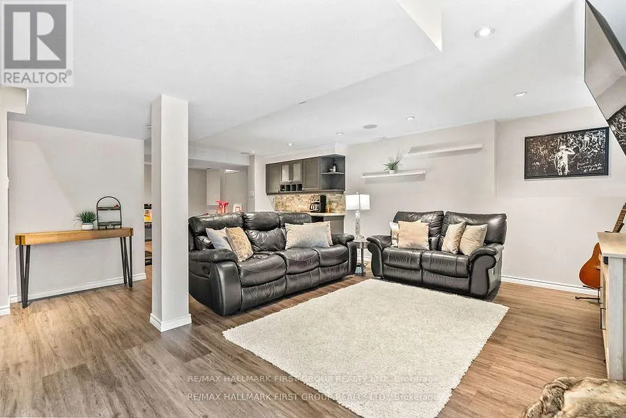 58 MOYNAHAN CRESCENT