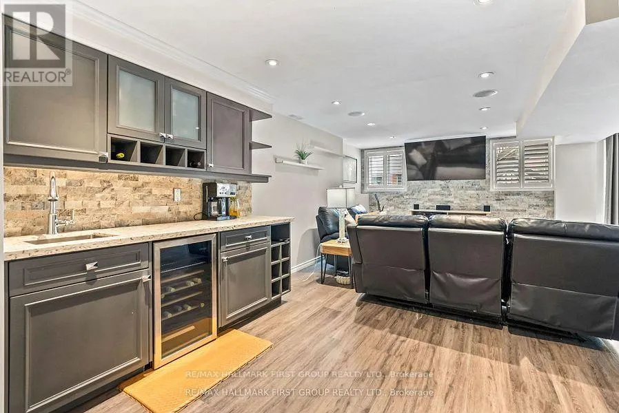 58 MOYNAHAN CRESCENT
