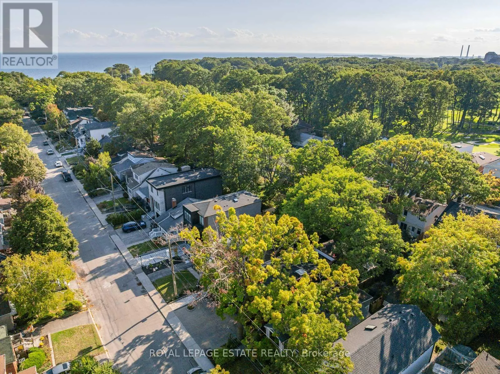 158 WARDEN AVENUE