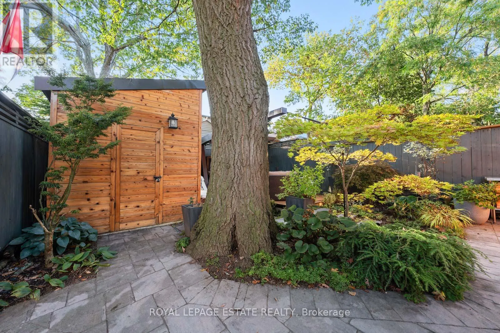 158 WARDEN AVENUE