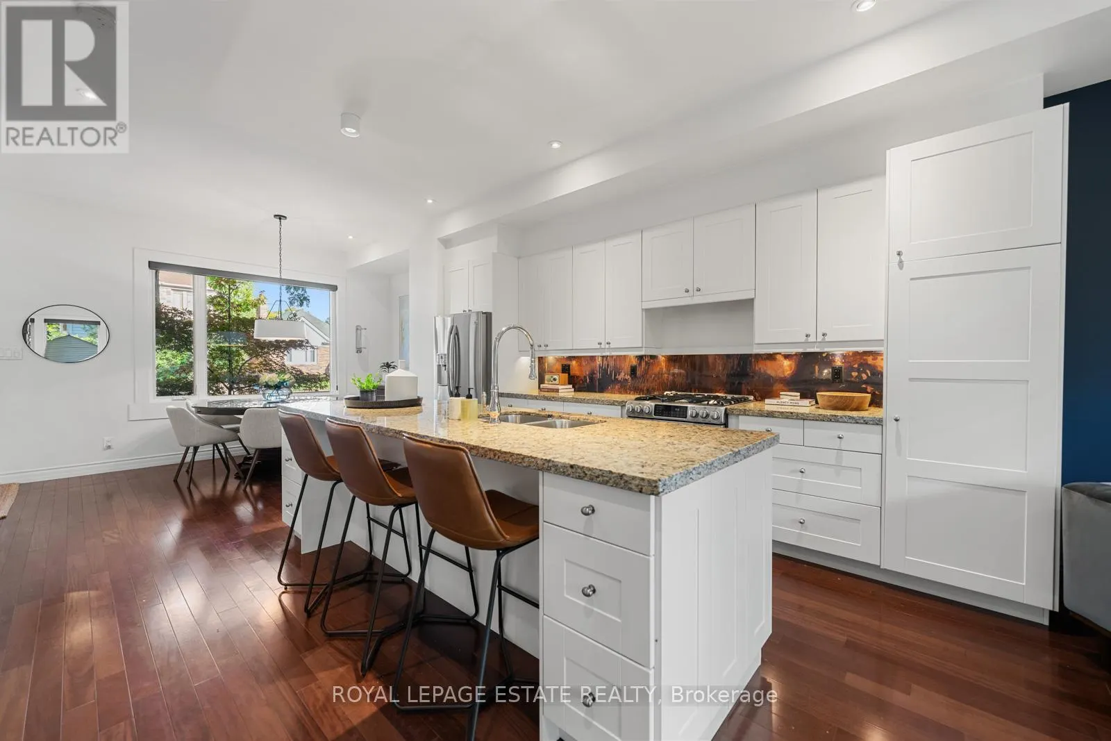 158 WARDEN AVENUE