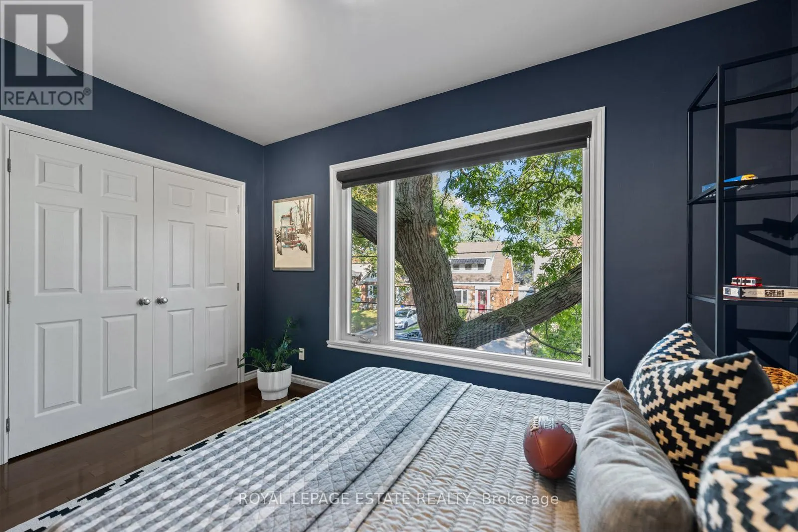 158 WARDEN AVENUE