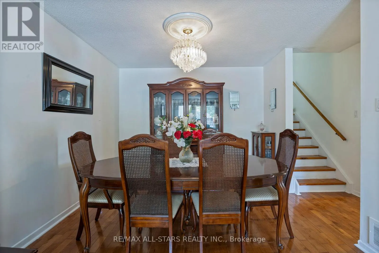 54 KENNALEY CRESCENT E