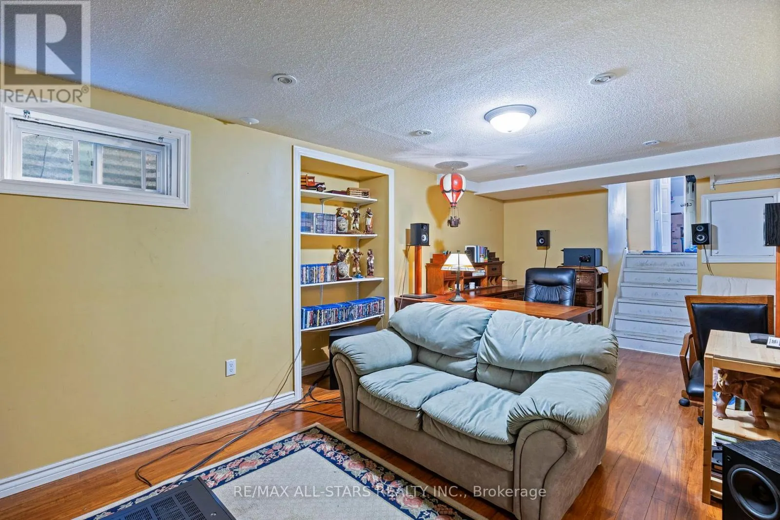 54 KENNALEY CRESCENT E