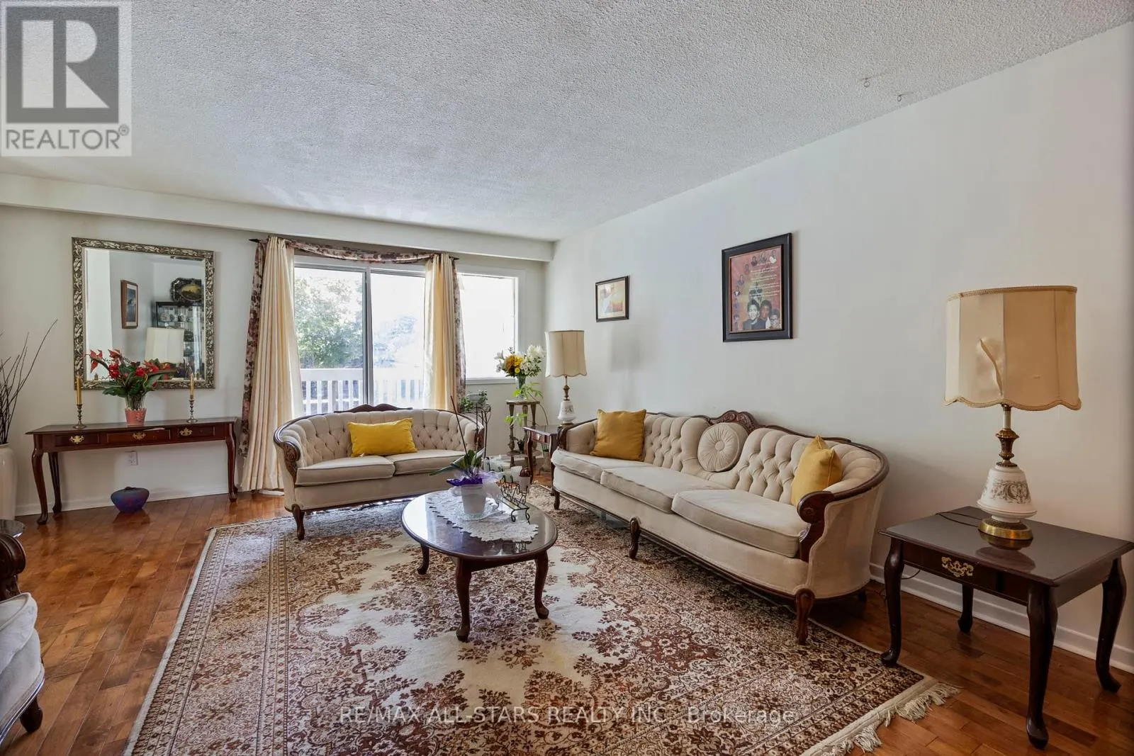 54 KENNALEY CRESCENT E