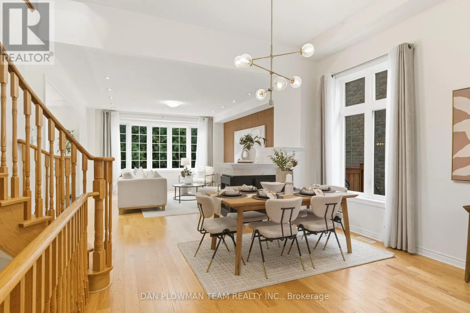 11 RAVENSEDGE COURT