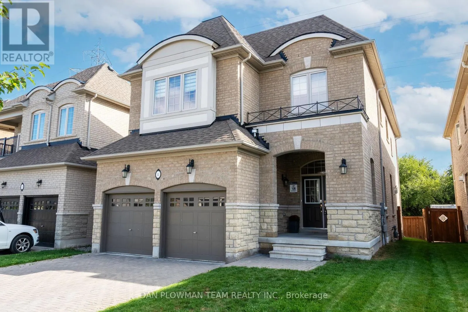 11 RAVENSEDGE COURT