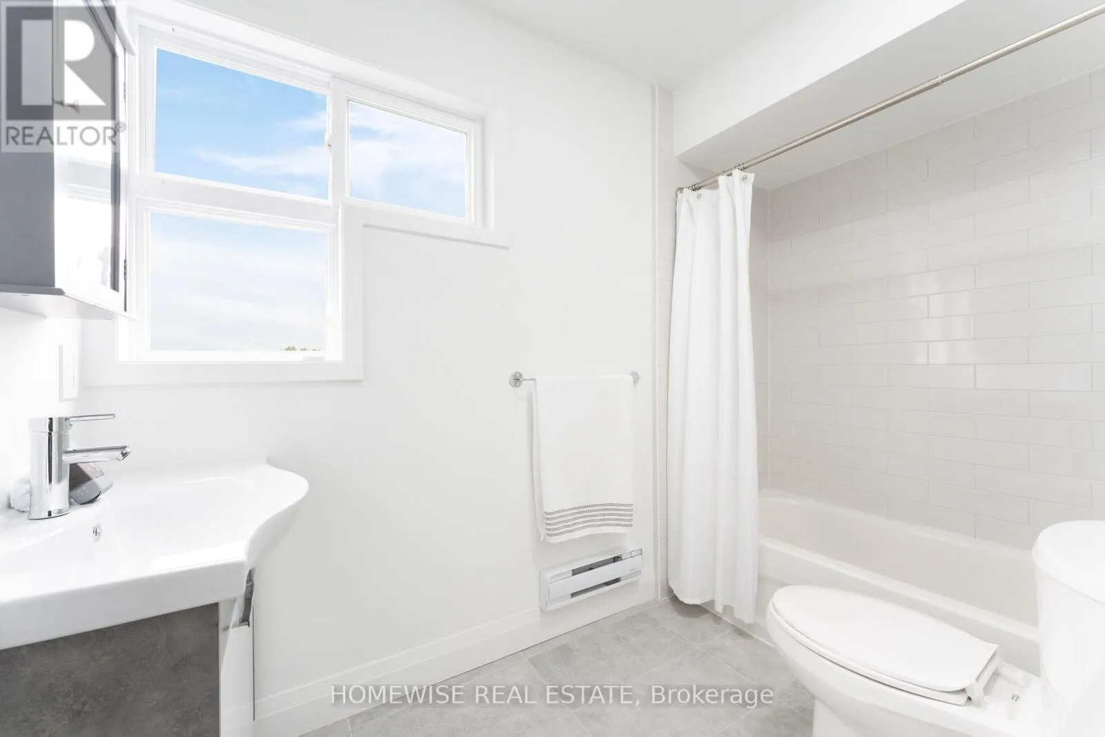 D3 - 240 ORMOND DRIVE
