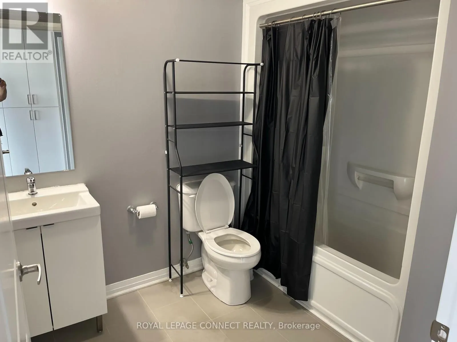 731 - 1900 SIMCOE STREET N