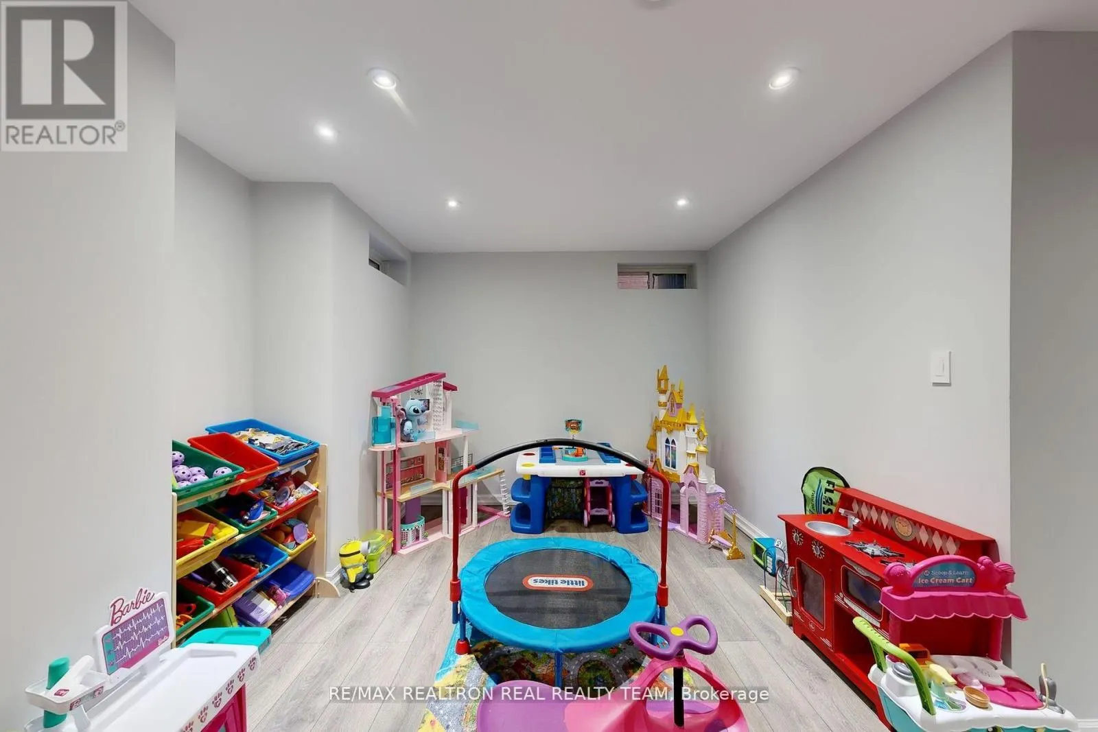 89 CACHET BOULEVARD