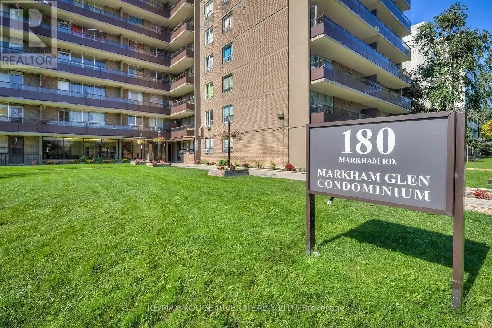 303 - 180 MARKHAM ROAD
