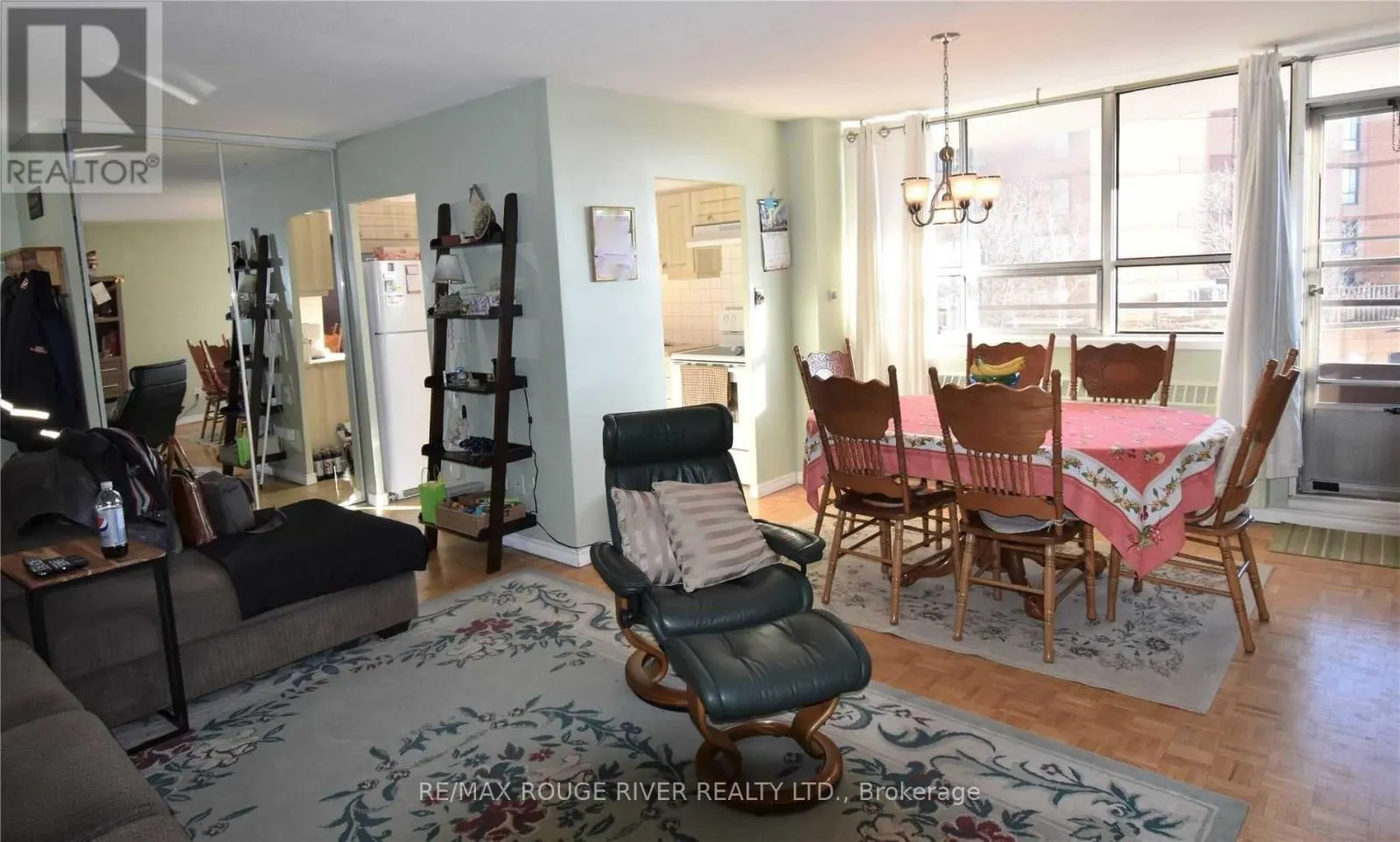 303 - 180 MARKHAM ROAD