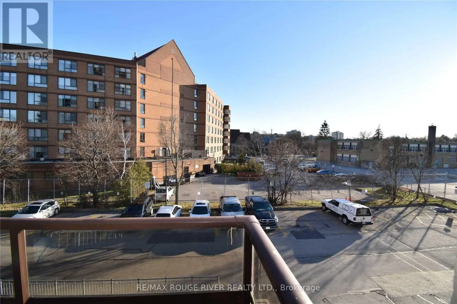 303 - 180 MARKHAM ROAD