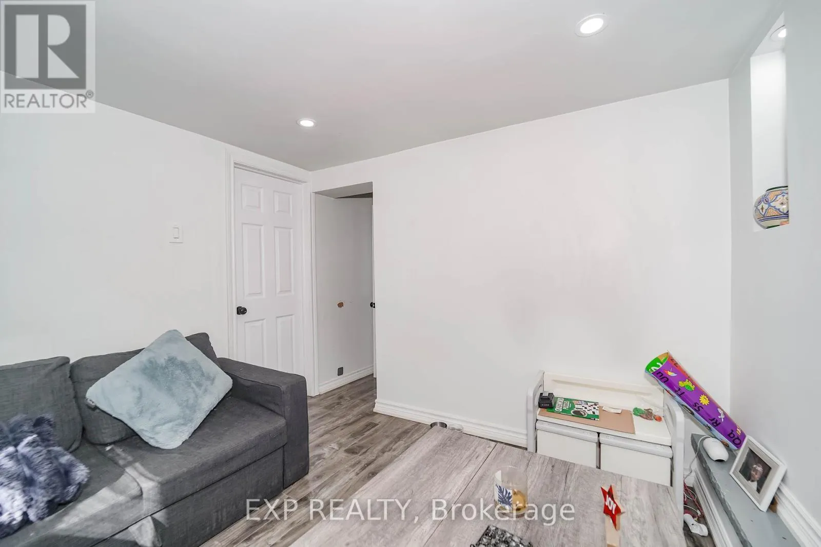 11 BUCANNAN ROAD