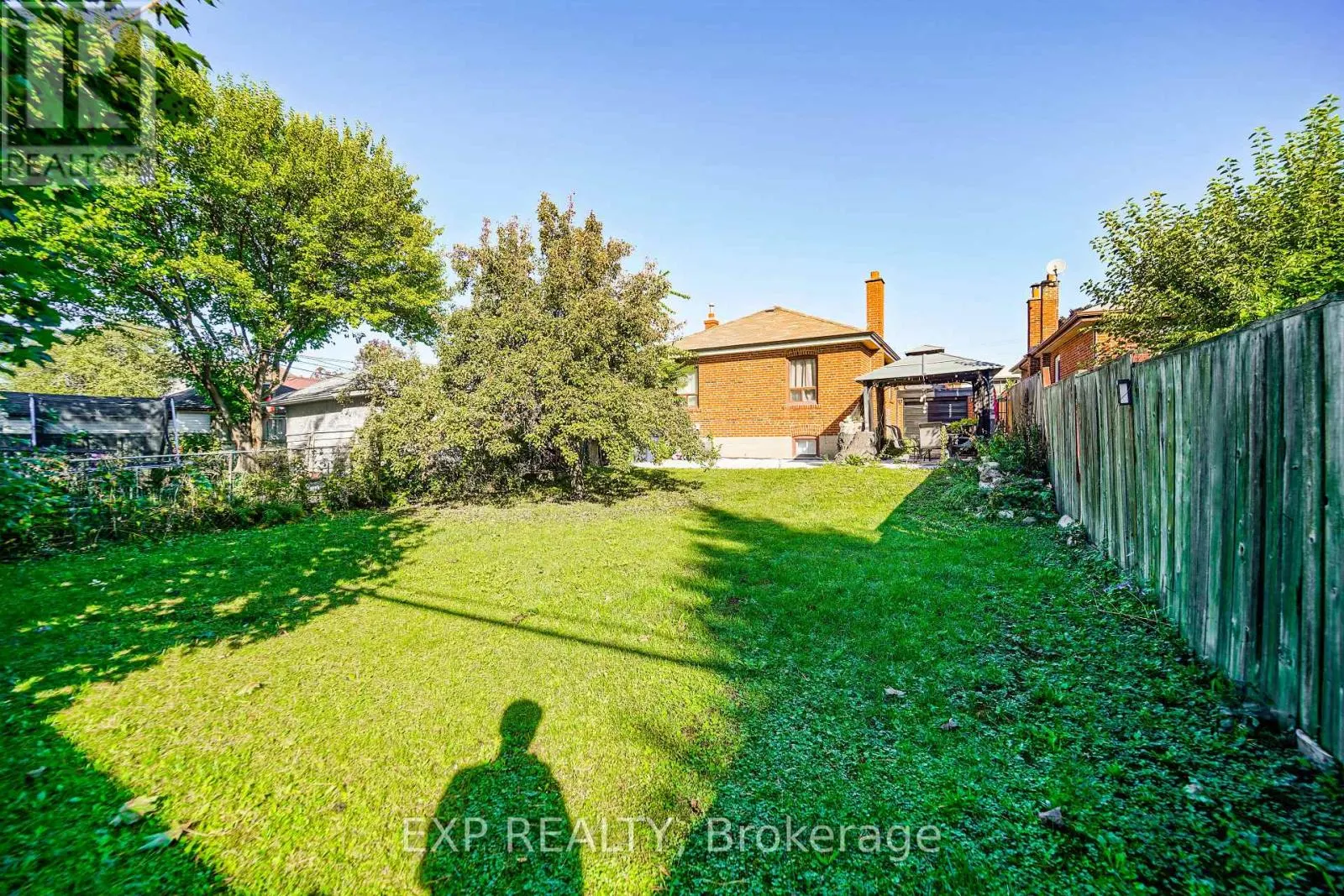 11 BUCANNAN ROAD