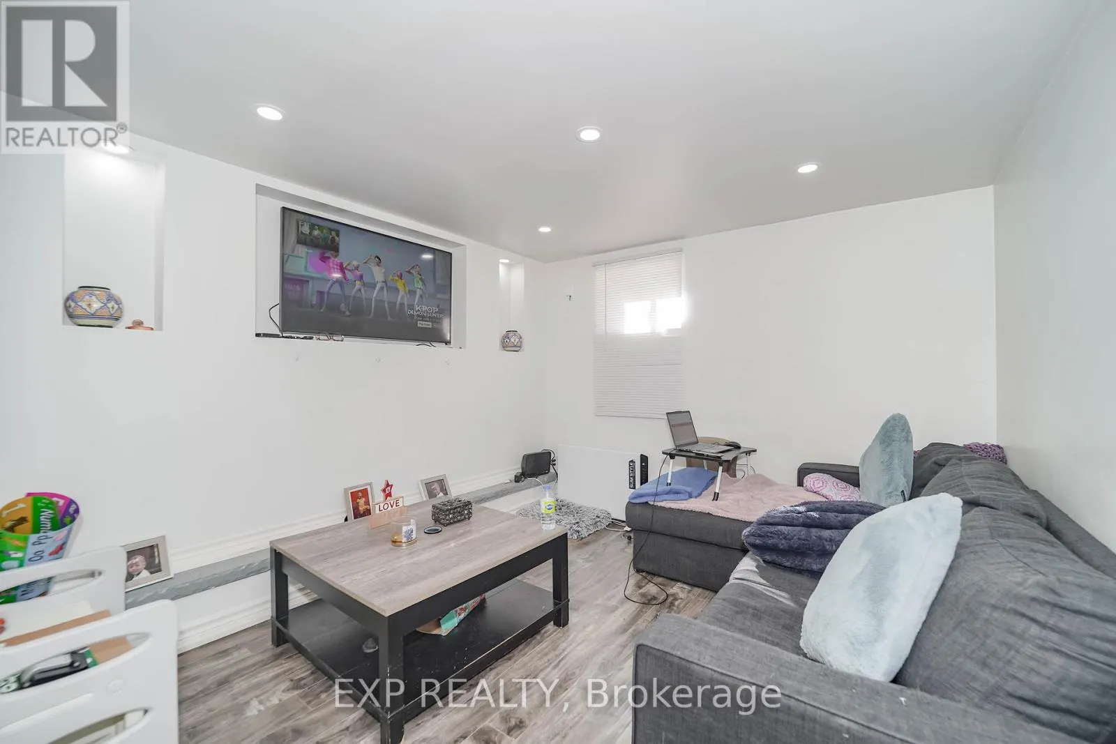 11 BUCANNAN ROAD