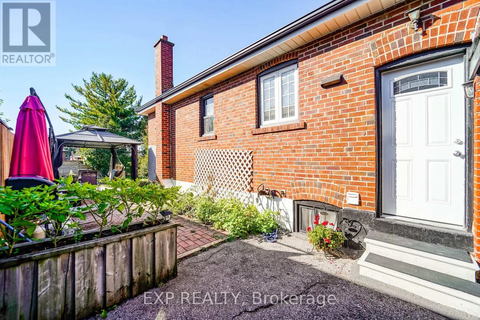 11 BUCANNAN ROAD