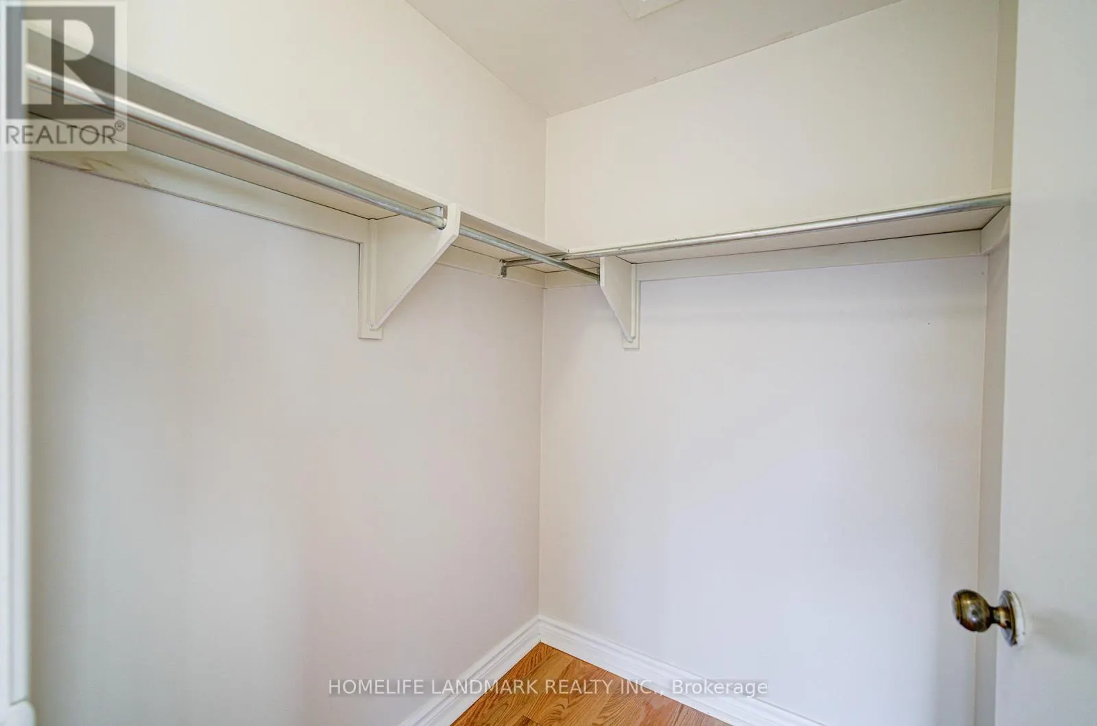 79 SANDYHOOK SQUARE