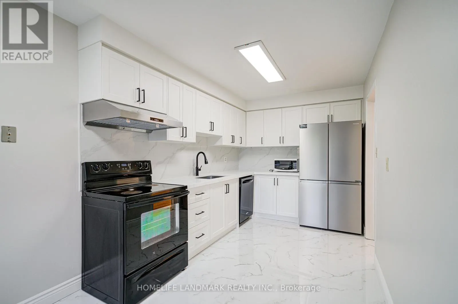 79 SANDYHOOK SQUARE