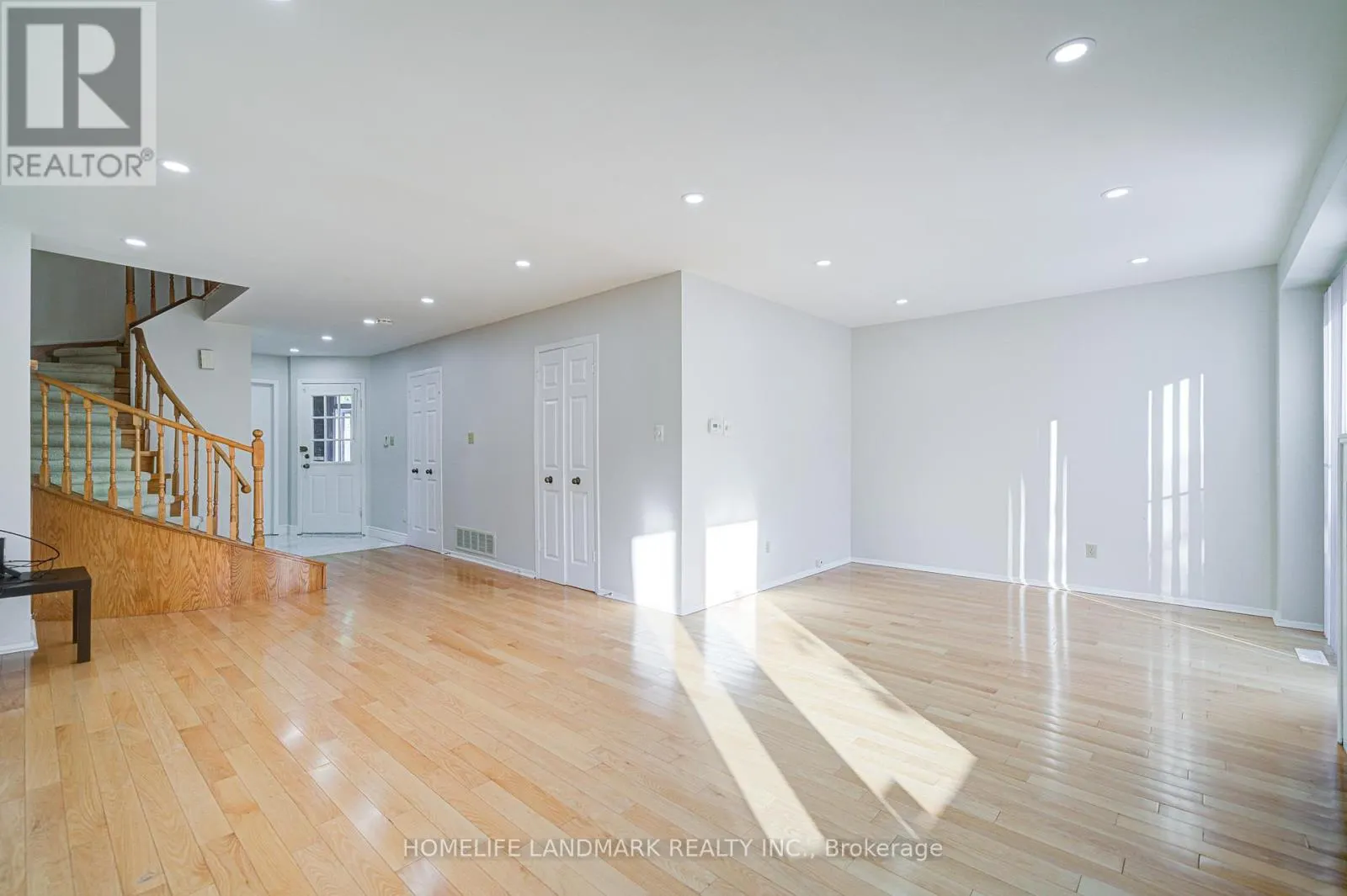 79 SANDYHOOK SQUARE