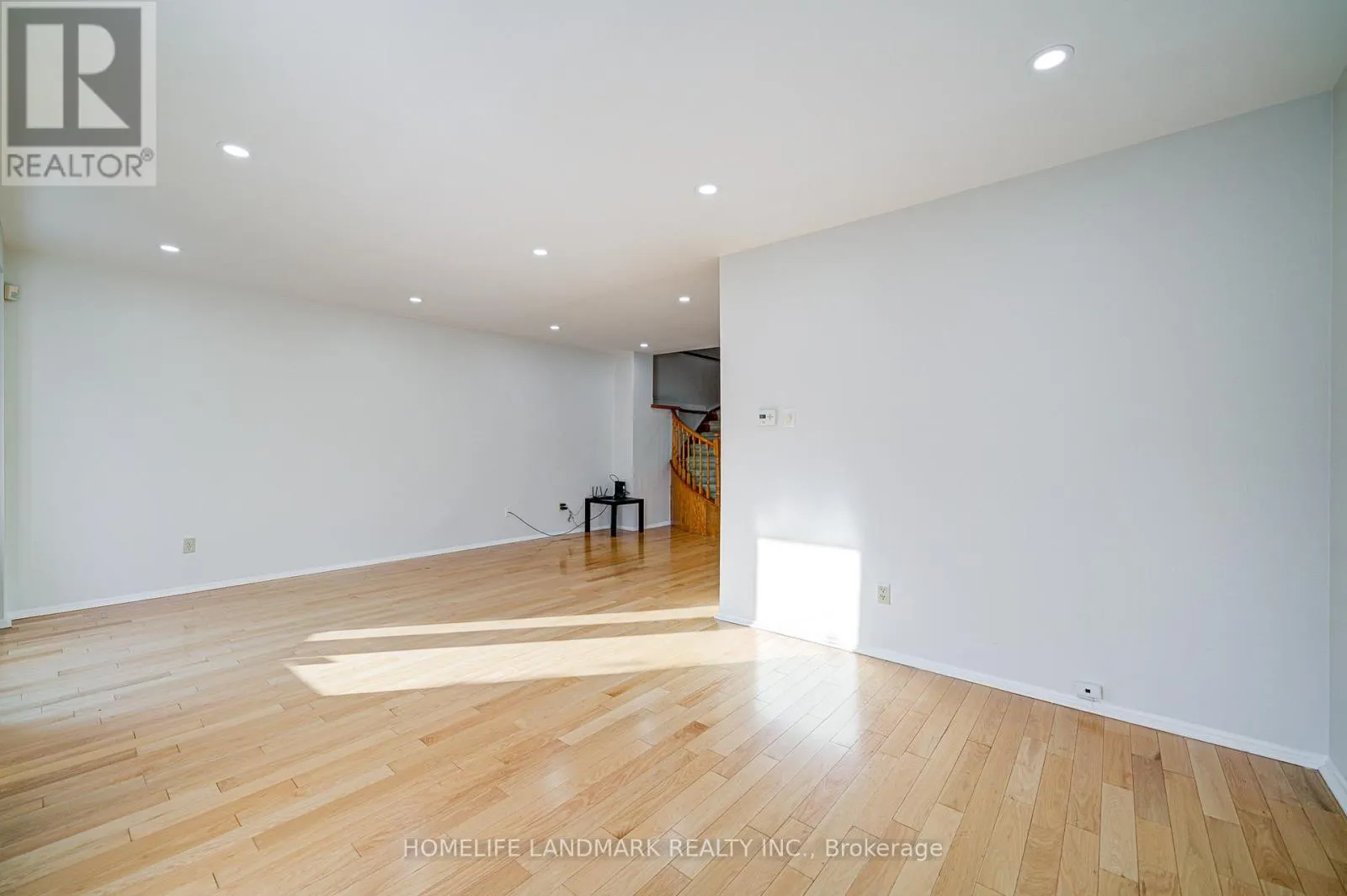 79 SANDYHOOK SQUARE