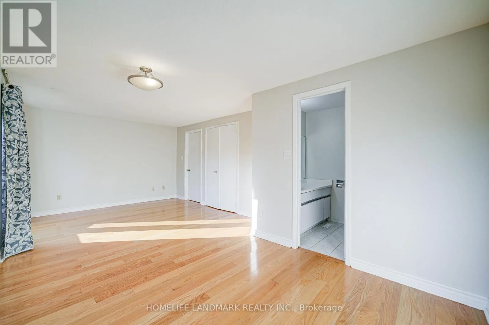 79 SANDYHOOK SQUARE