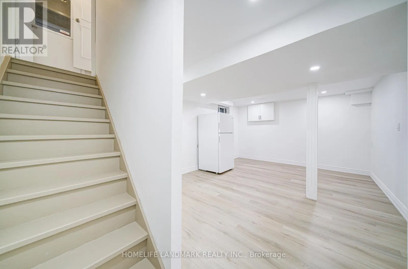 79 SANDYHOOK SQUARE
