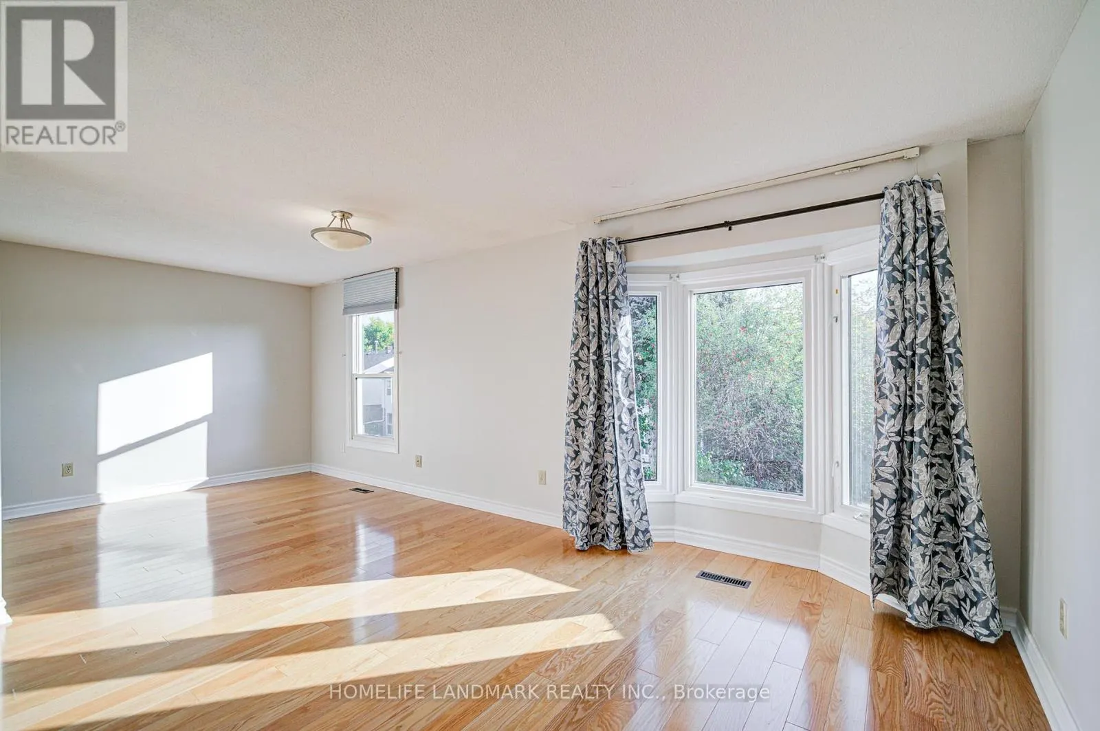 79 SANDYHOOK SQUARE