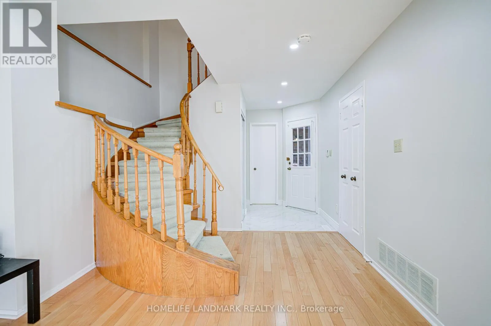 79 SANDYHOOK SQUARE