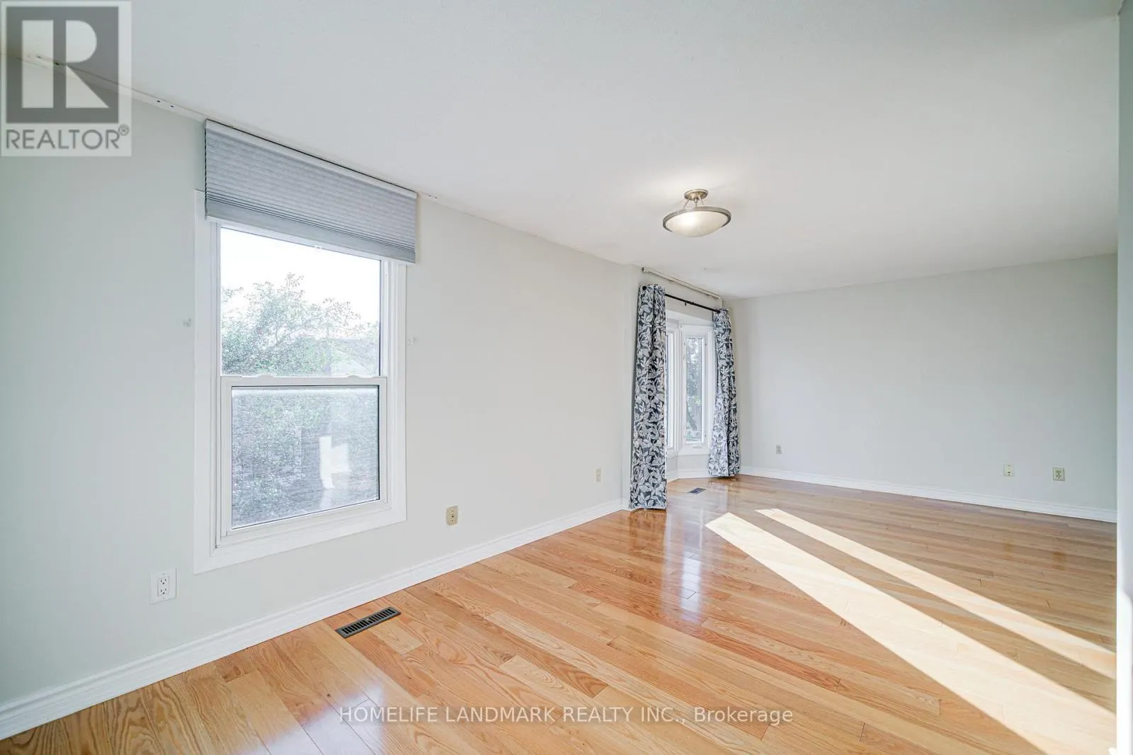 79 SANDYHOOK SQUARE
