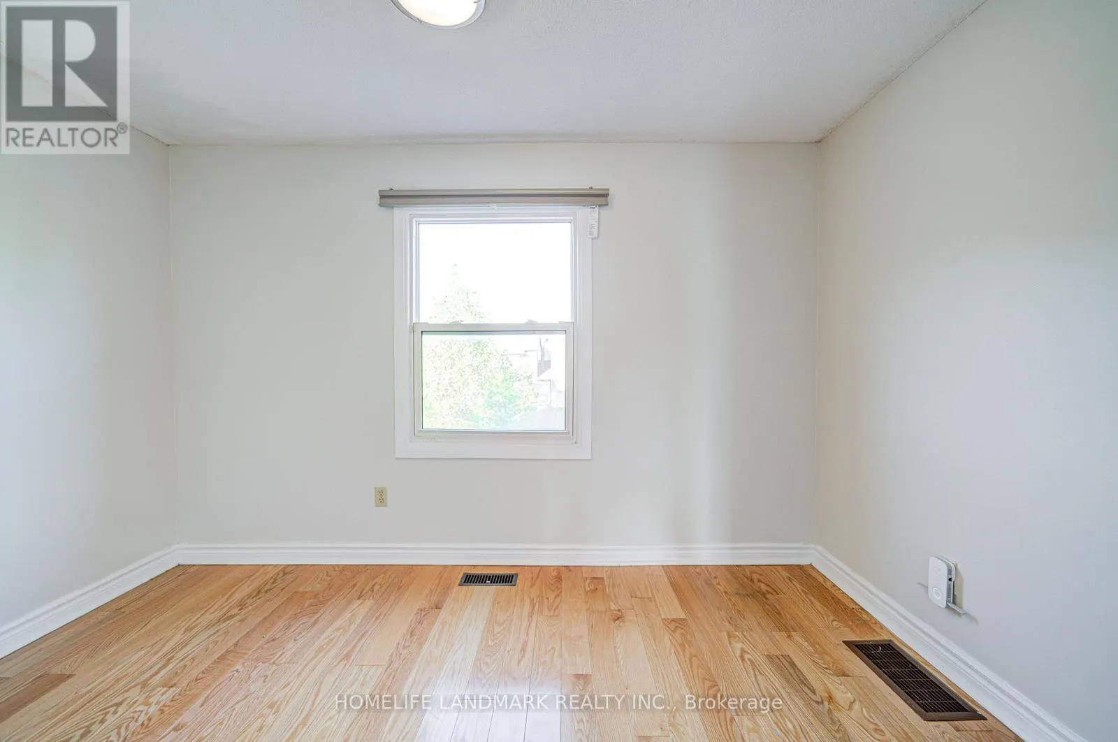 79 SANDYHOOK SQUARE