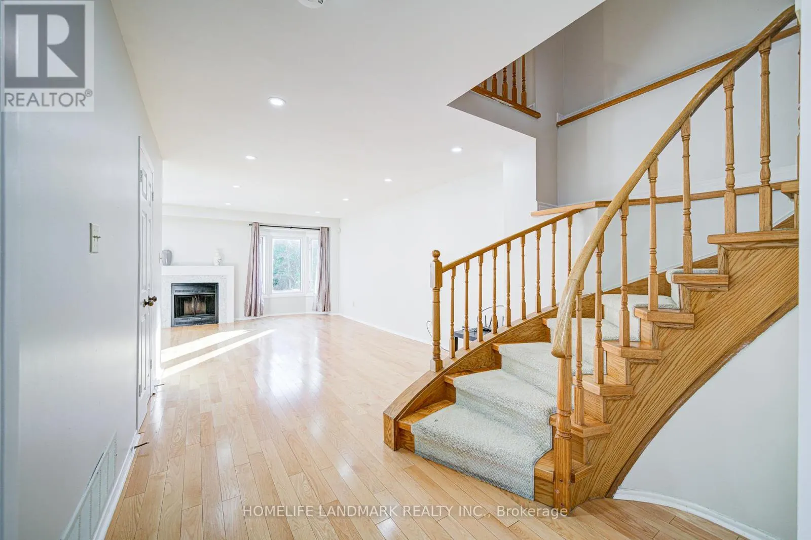 79 SANDYHOOK SQUARE
