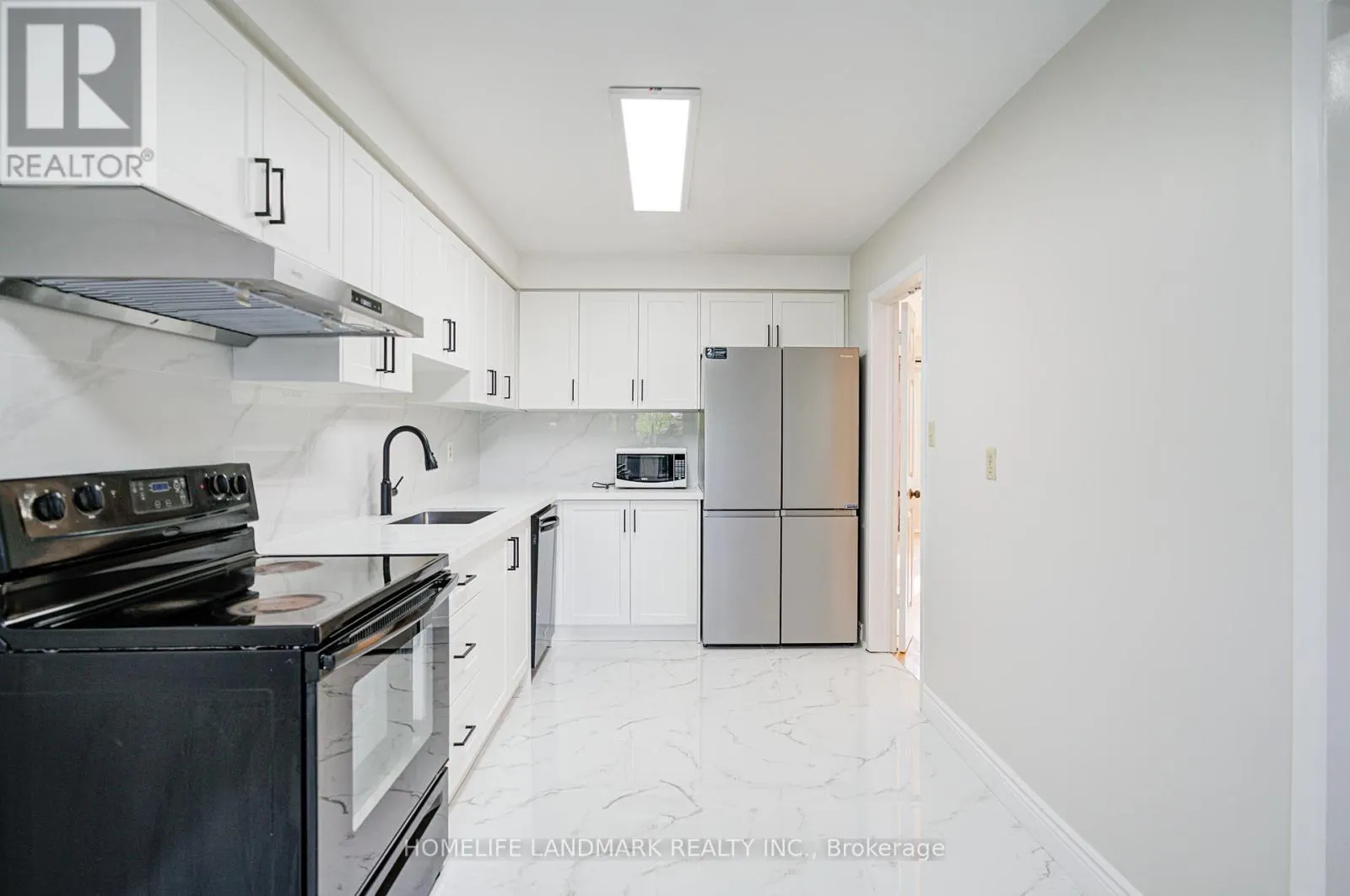 79 SANDYHOOK SQUARE