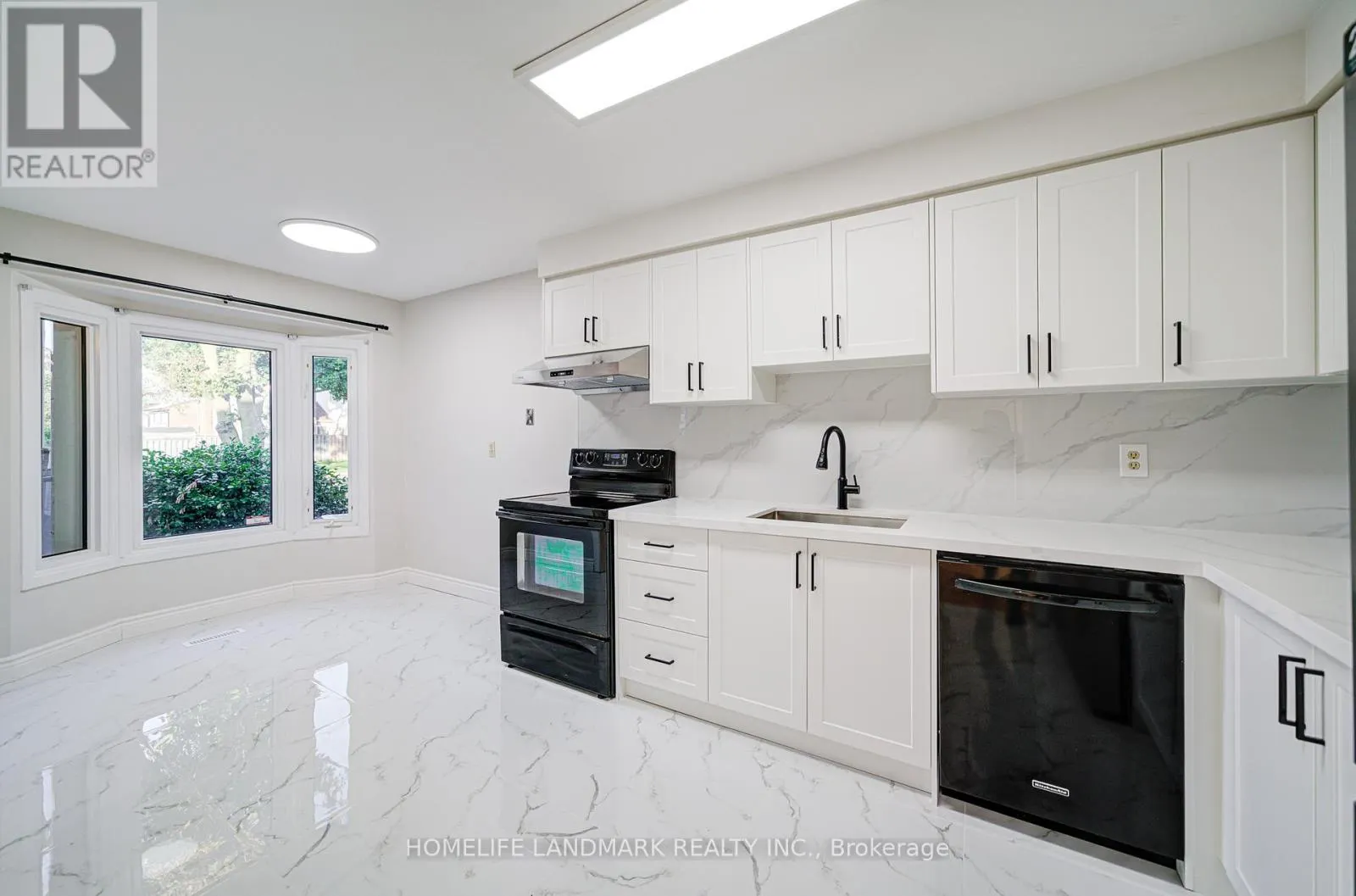 79 SANDYHOOK SQUARE