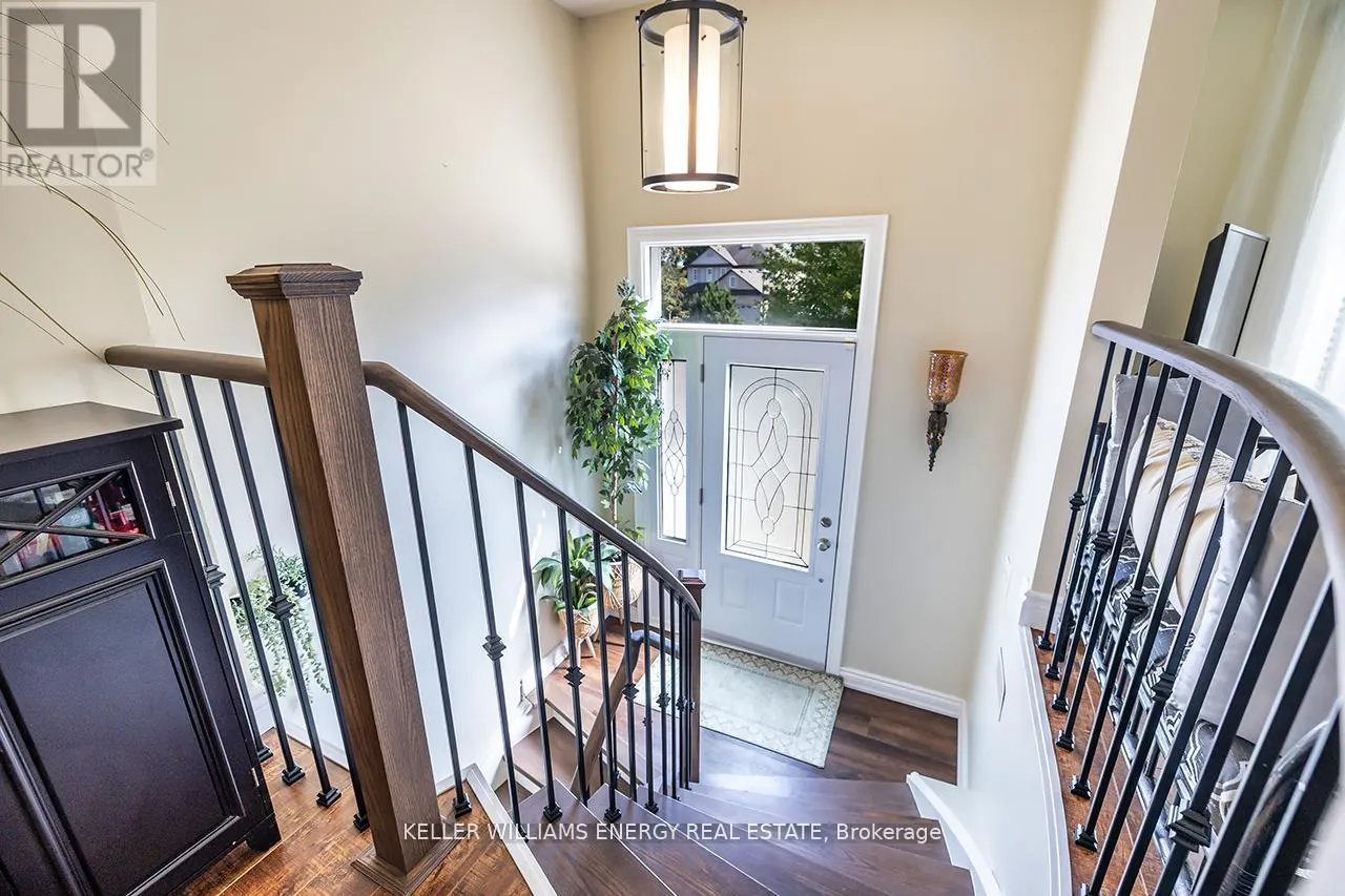 623 DUNROBIN COURT
