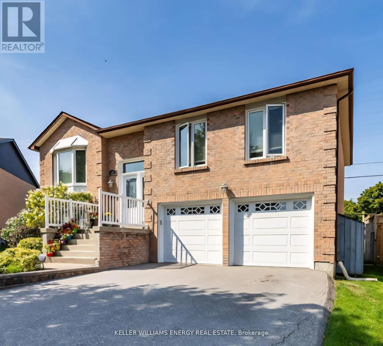 623 DUNROBIN COURT