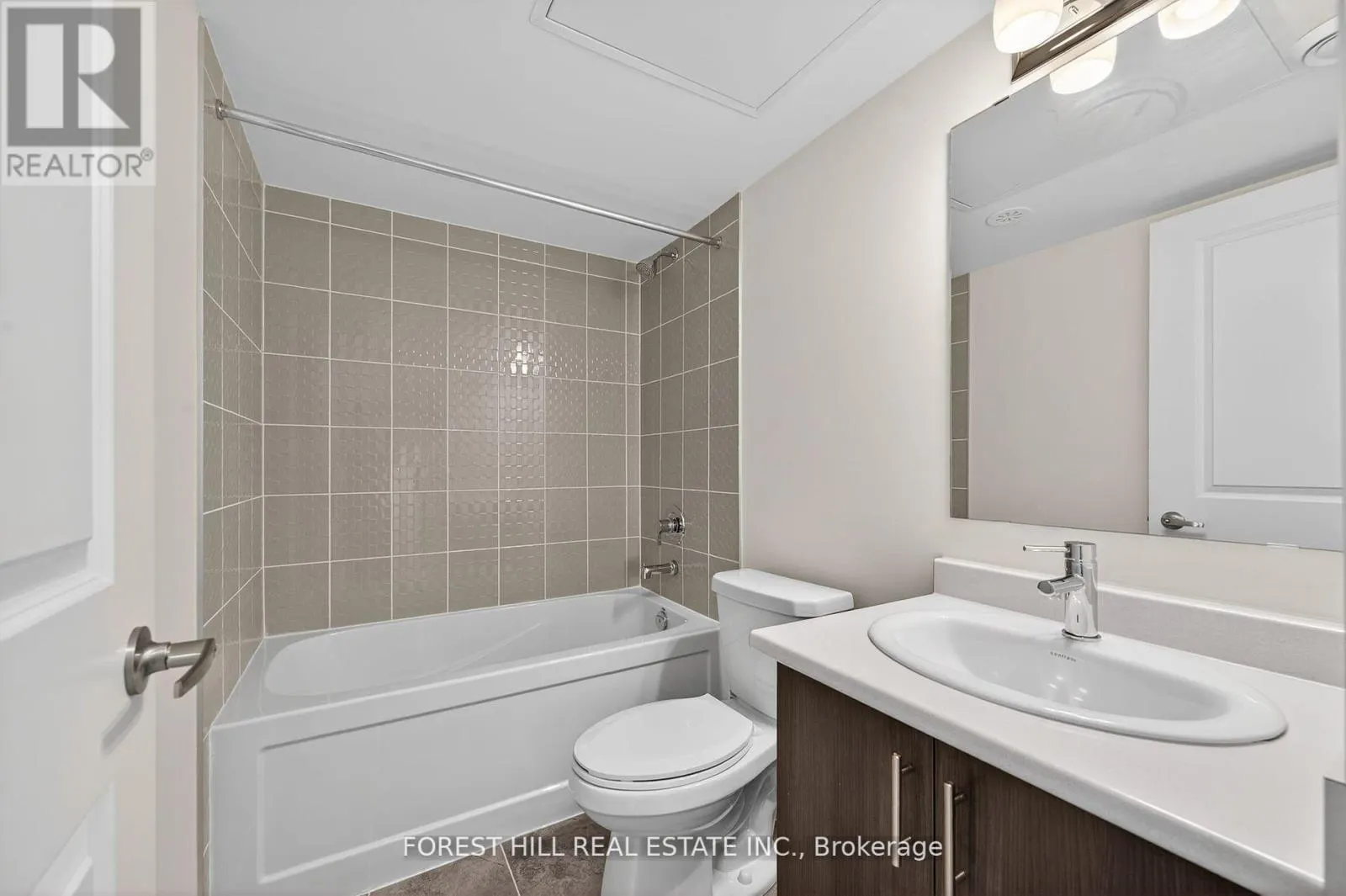 16 - 165 TAPSCOTT ROAD