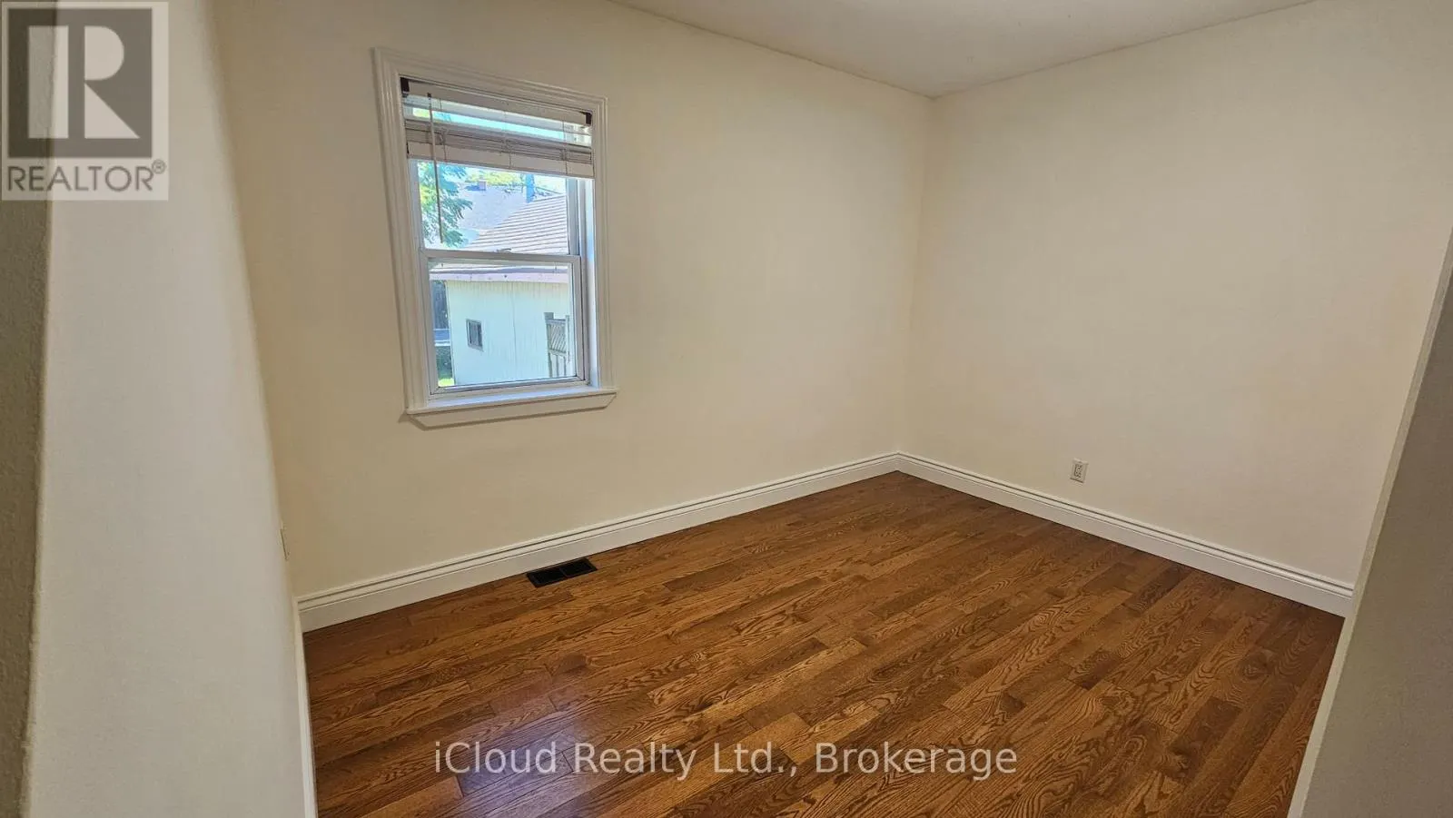 MAIN - 111 BEXHILL AVENUE