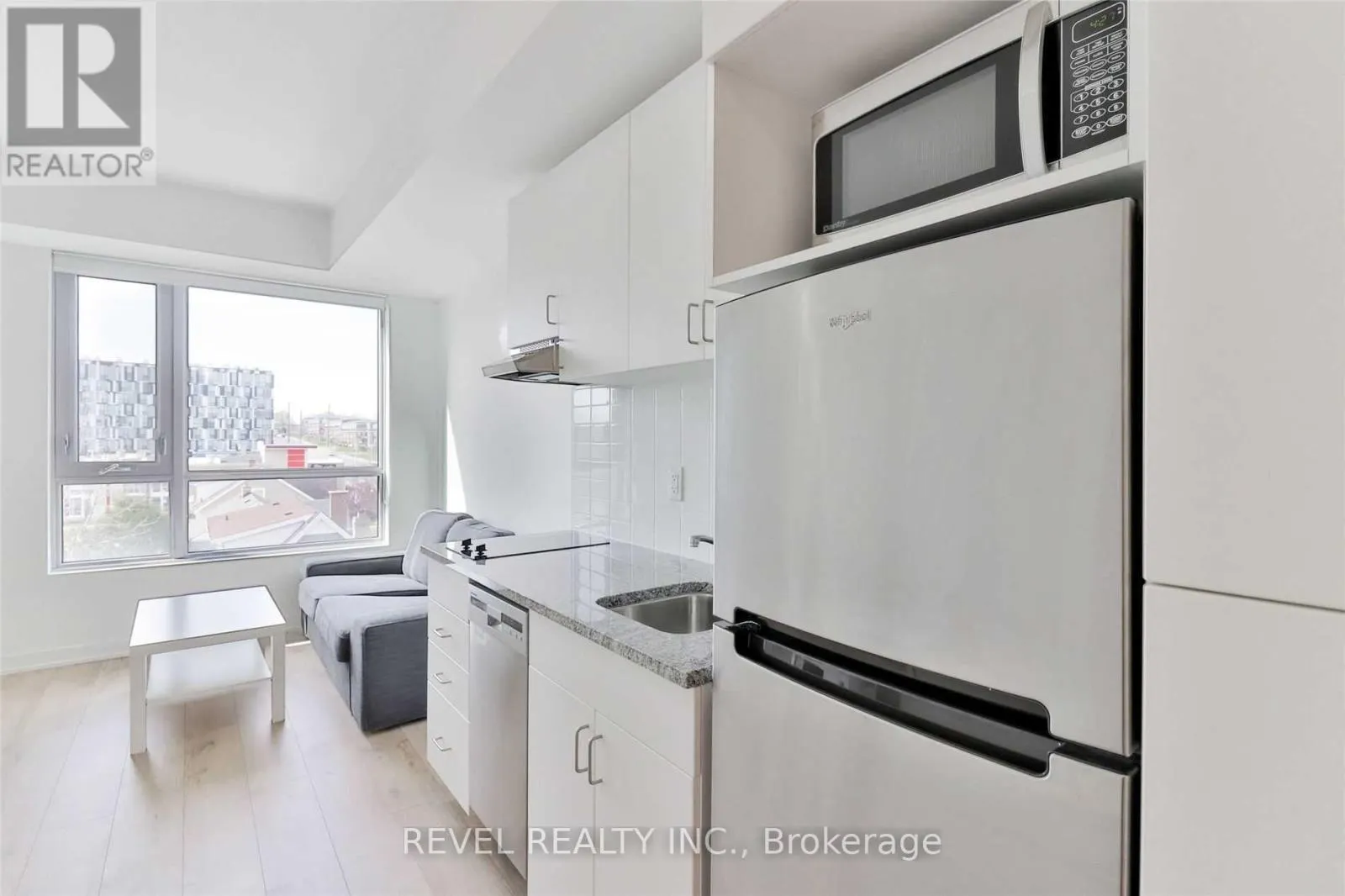 204 - 1800 SIMCOE STREET N, #204