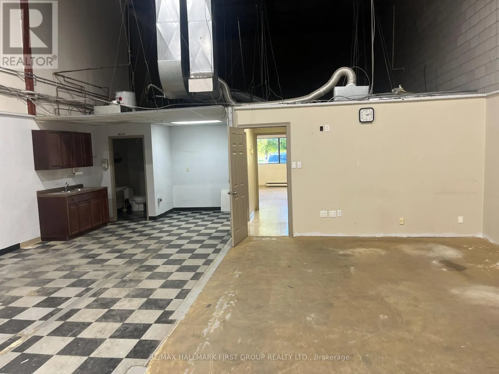 26 - 520 WESTNEY ROAD S