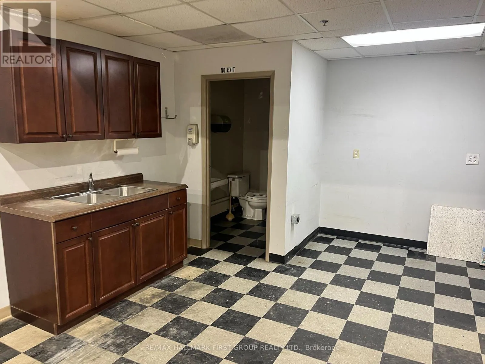 26 - 520 WESTNEY ROAD S