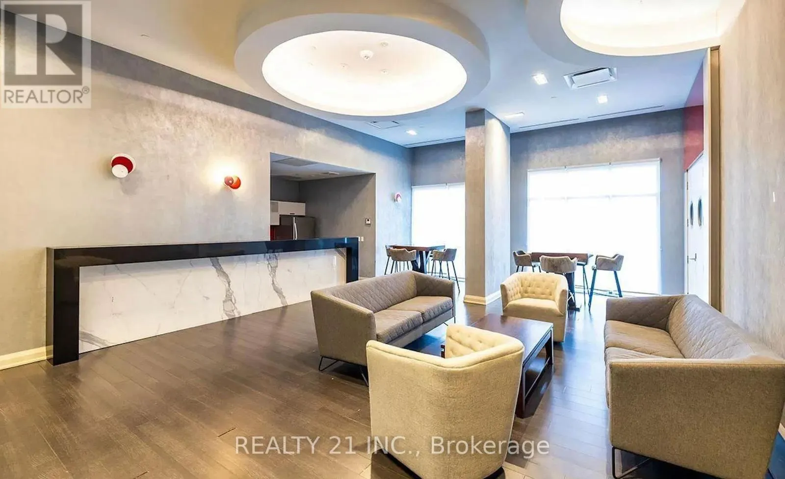 519 - 30 MEADOWGLEN PLACE