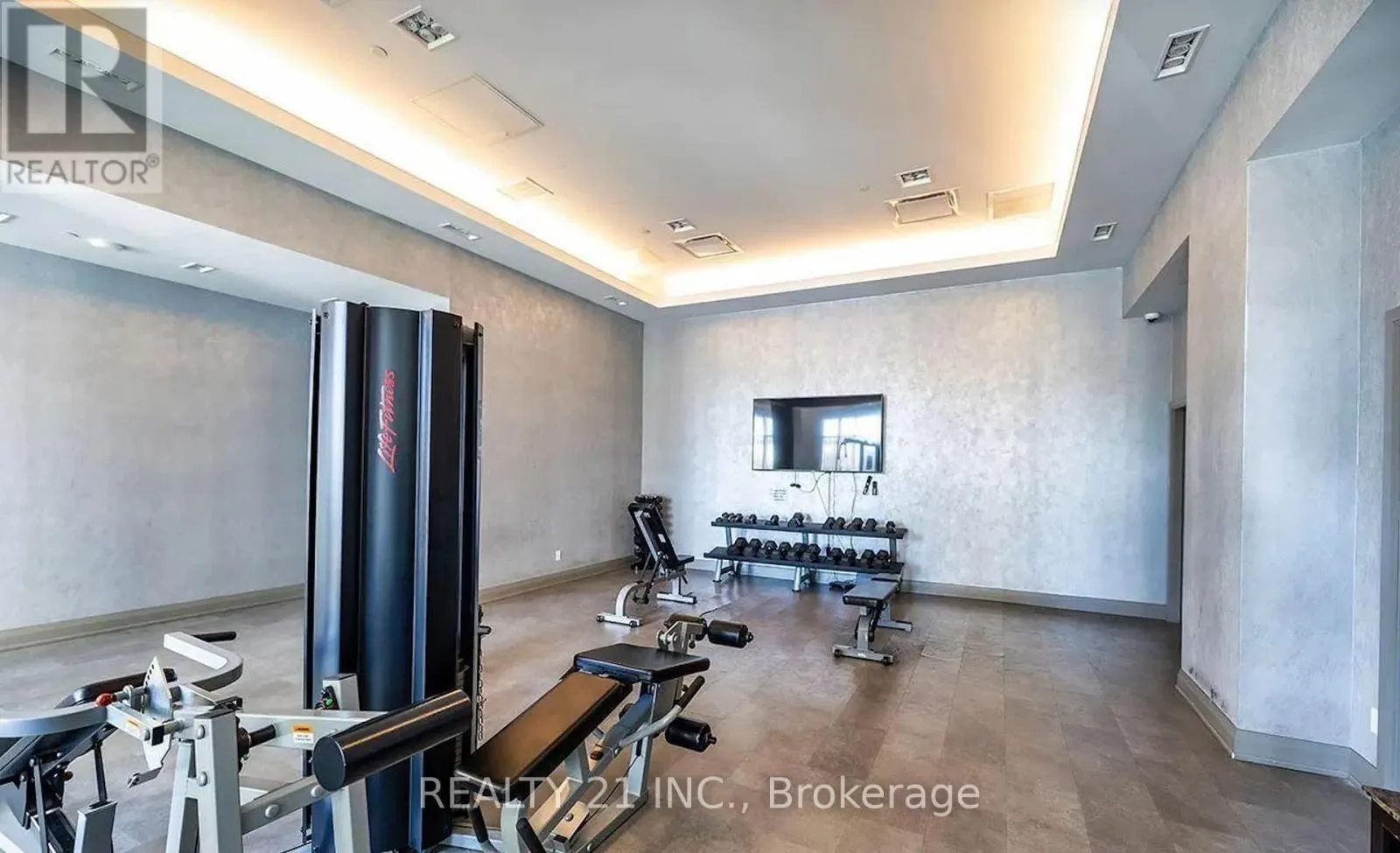 519 - 30 MEADOWGLEN PLACE